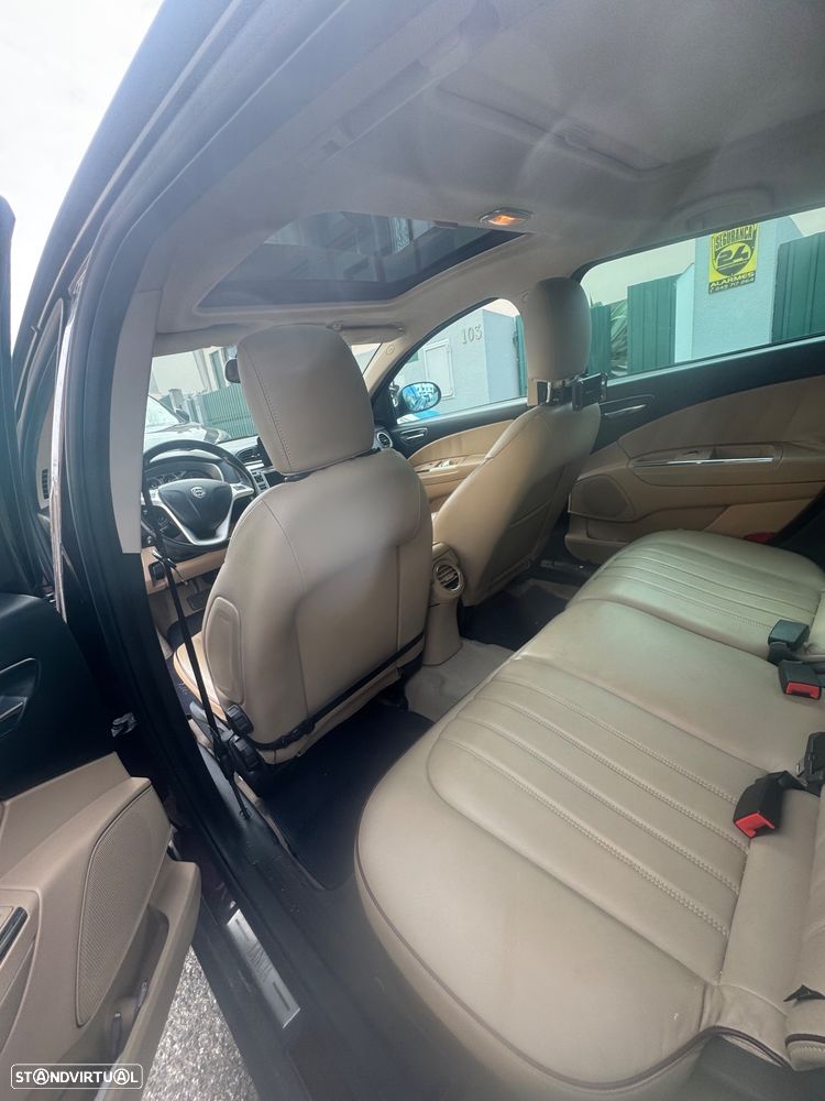 Lancia Delta 1.8 Di TurboJet 16v Auto Platinum - 3