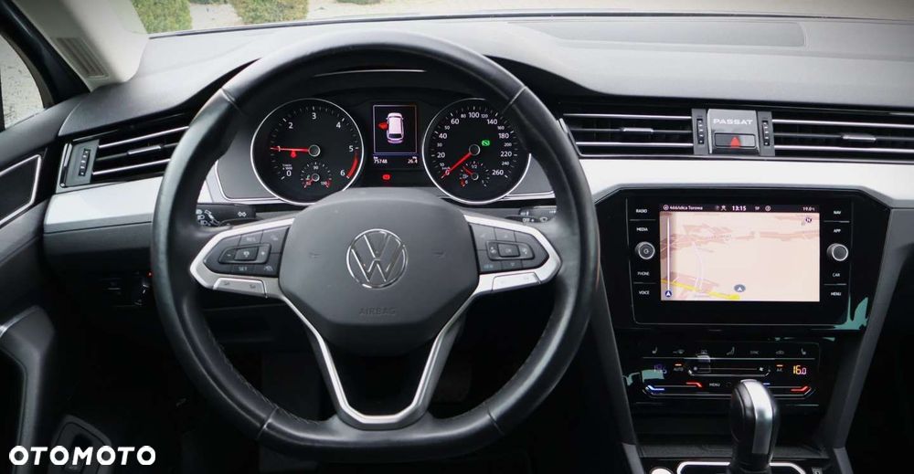 Volkswagen Passat - 12