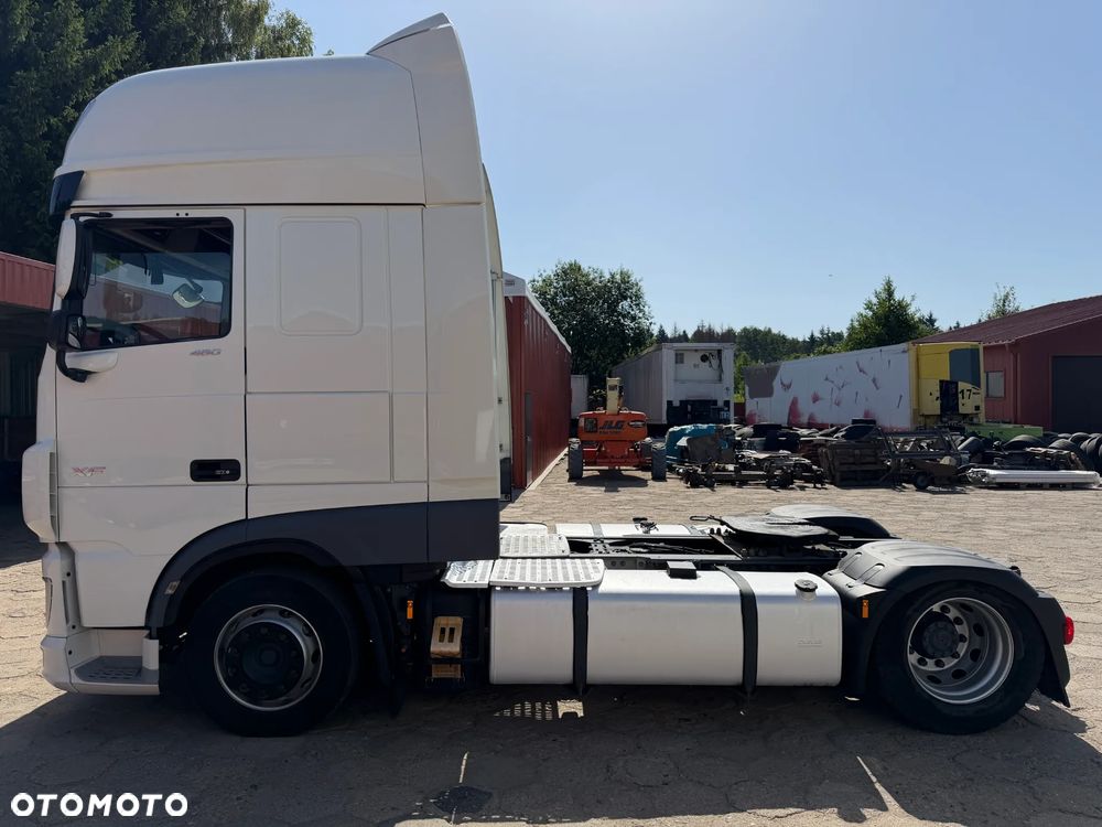 DAF XF 106 480 / MEGA LOW DECK / 709 TYS. KM PRZEBIEGU / NOWY TACHOGRAF / NAJWYŻSZA KABINA SUPER SPACE CAB / LODÓWKA / 2018 ROK !! - 7