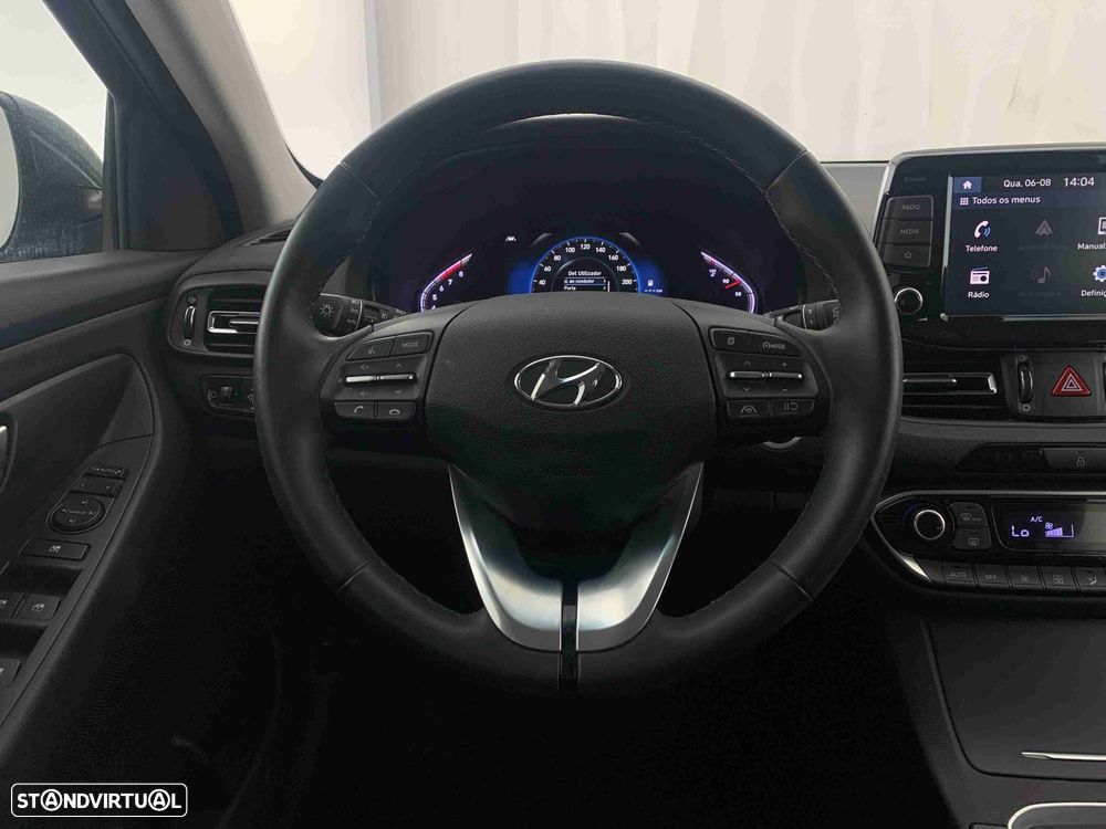 Hyundai i30 Fastback - 11