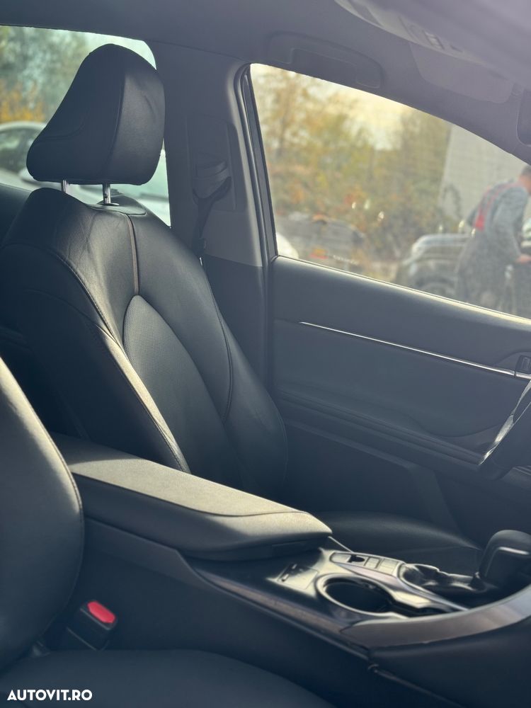 Toyota Camry Business Edition - 9