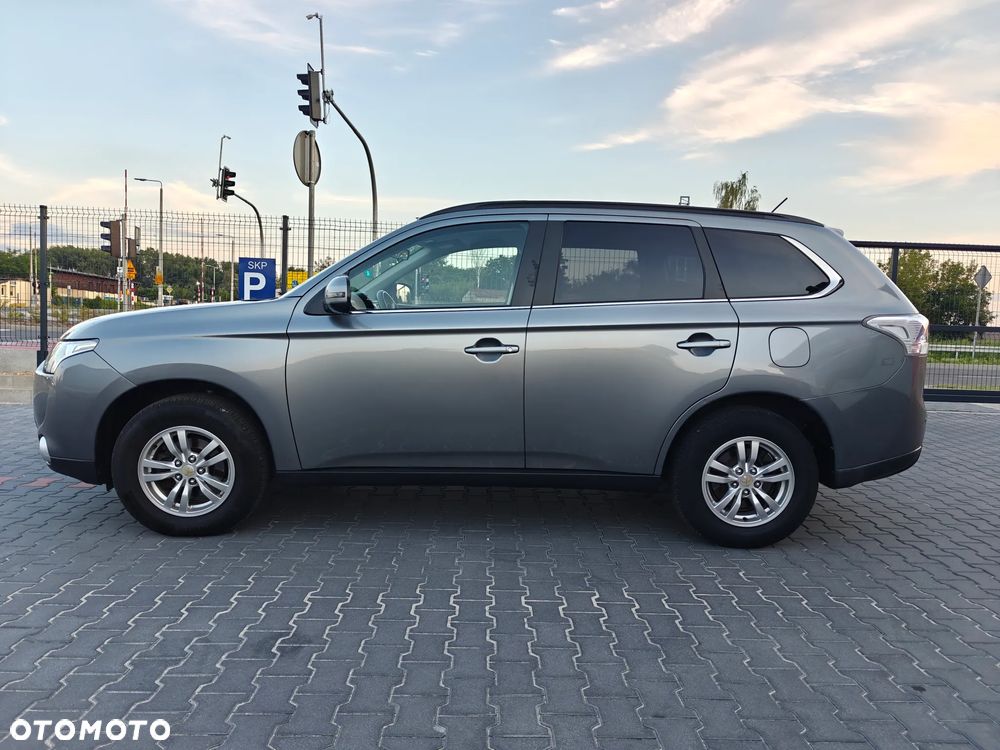 Mitsubishi Outlander 2.2 DI-D 2WD Invite - 4