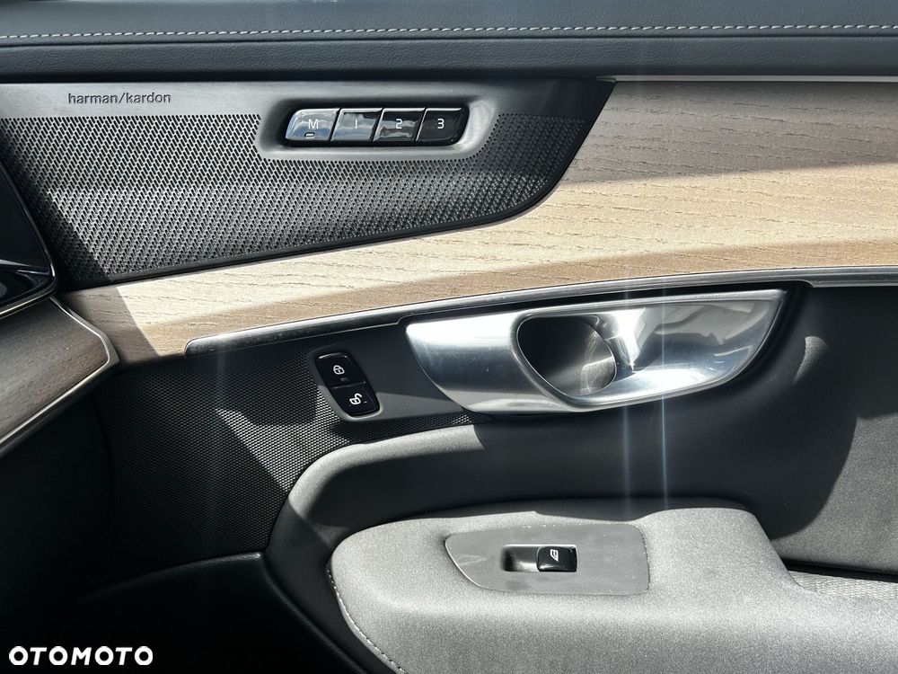 Volvo XC 90 - 19