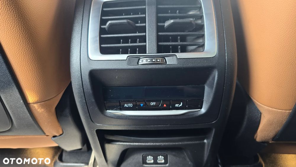 BMW iX3 80kWh Inspiring - 19