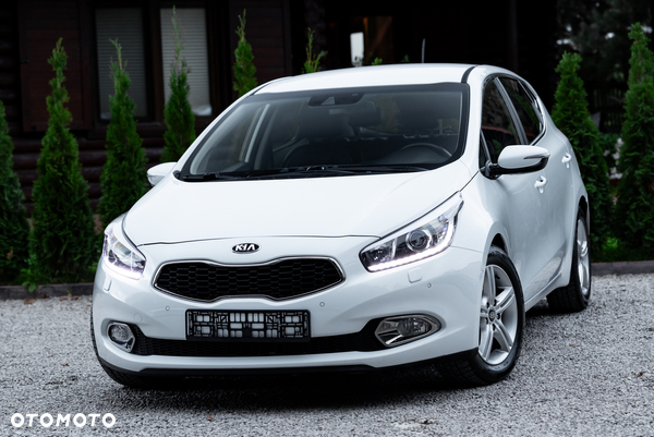Kia Ceed Cee'd 1.6 GDI L Business Line DCT