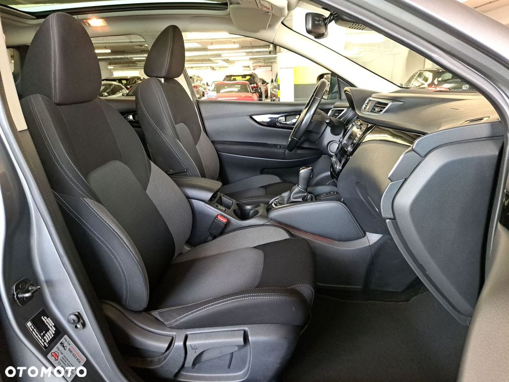 Nissan Qashqai 1.3 DIG-T N-Connecta DCT - 17