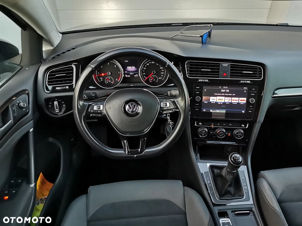 Volkswagen Golf 1.6 TDI BMT Highline - 17