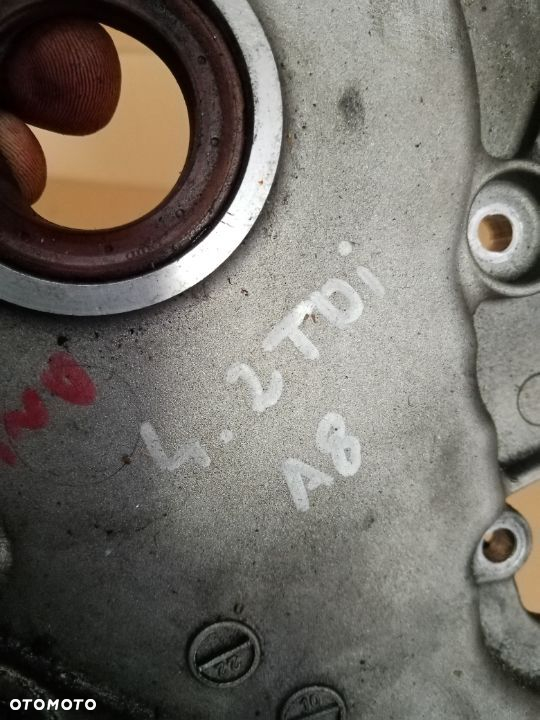 Osłona obudowa rozrządu Porsche Cayenne 4.2 TDI 057109129T - 4