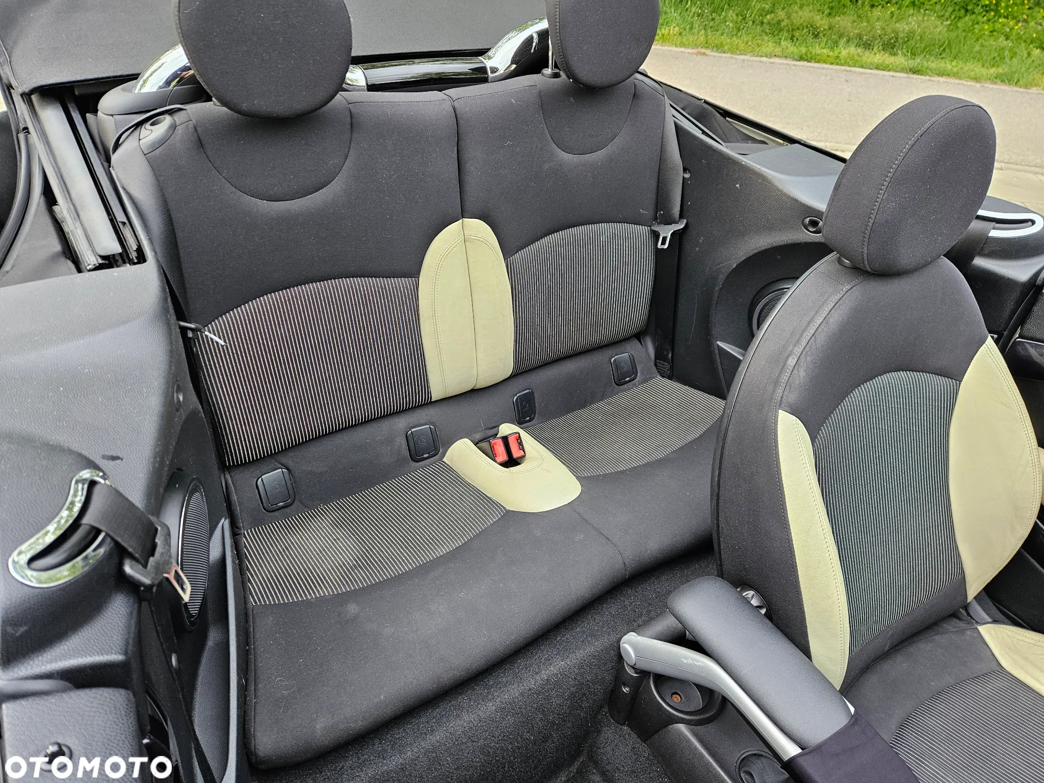 MINI Cooper Cabrio - 25