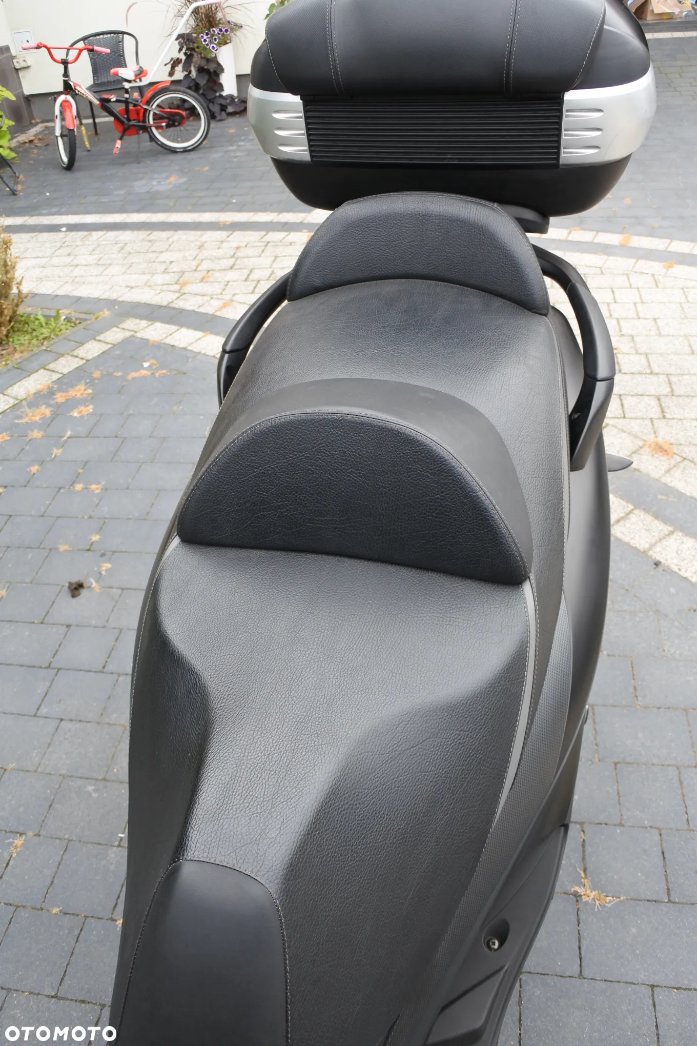 Piaggio MP-3 - 10