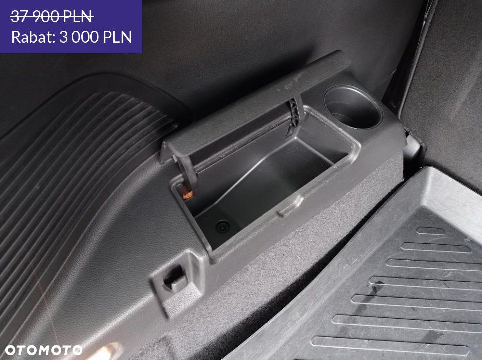 Ford Grand C-MAX - 40