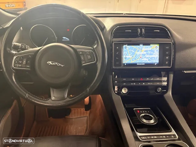 Jaguar F-Pace 20d AWD Aut. R-Sport - 27