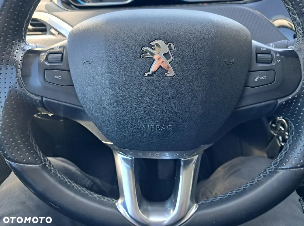 Peugeot 2008 1.2 Pure Tech GPF Active S&S - 20