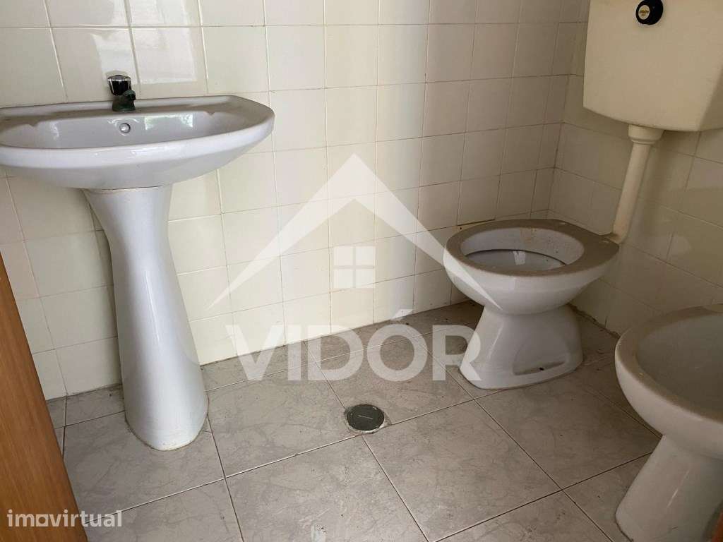 Loja no Novo Mercado Municipal Moita - Grande imagem: 4/7