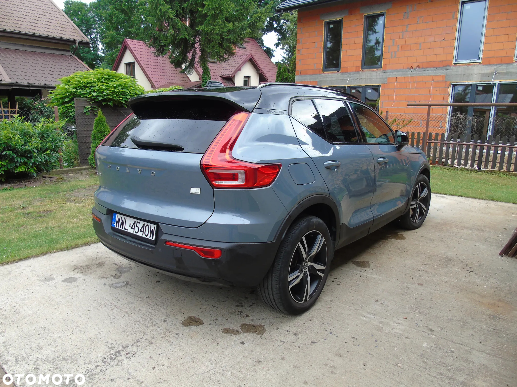 Volvo XC 40 T4 Plug-In Hybrid R-Design - 4