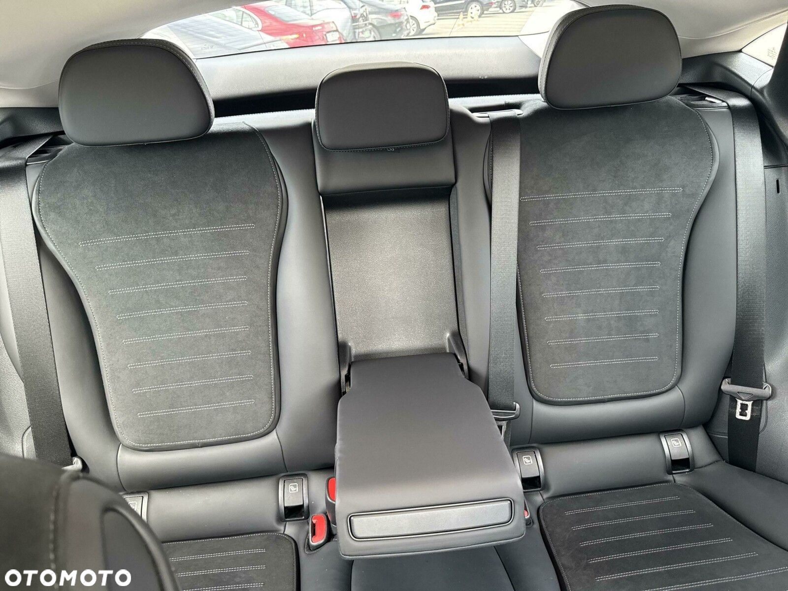 Mercedes-Benz GLC - 22