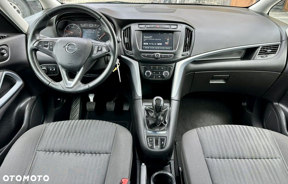 Opel Zafira - 11