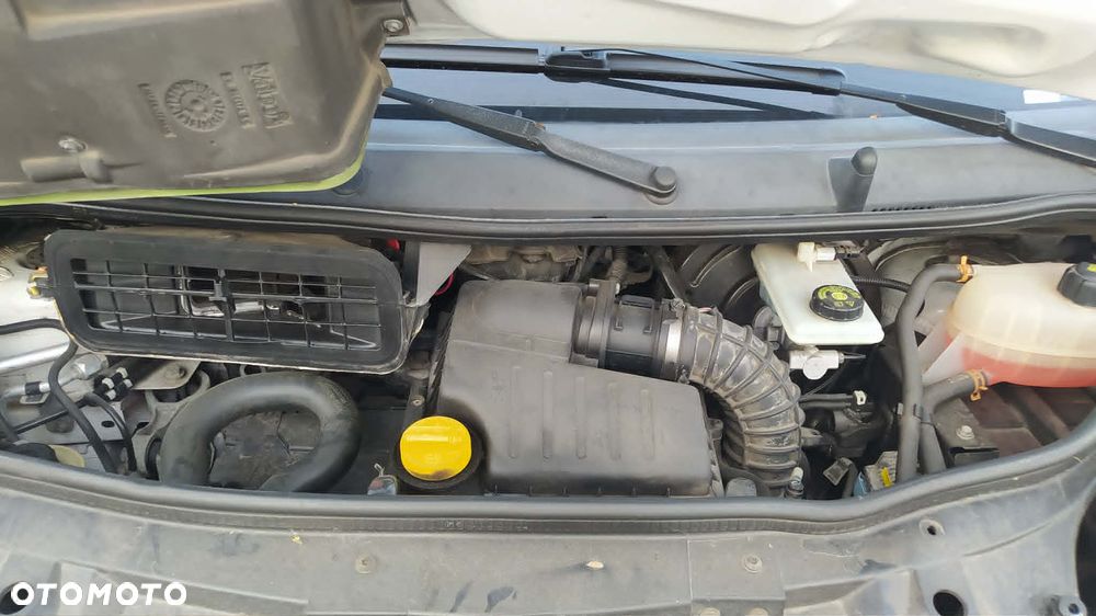 Renault Trafic - 13