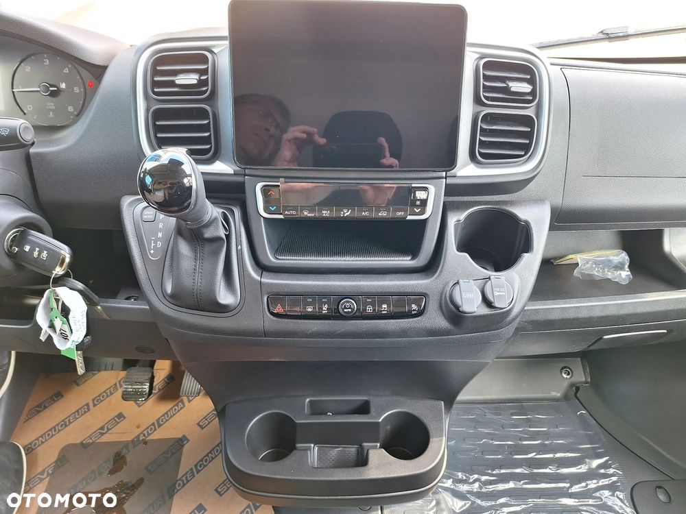 Peugeot Boxer Furgon L4H3 3.5T Heavy Diesel 2.2 180 KM Automat - 8