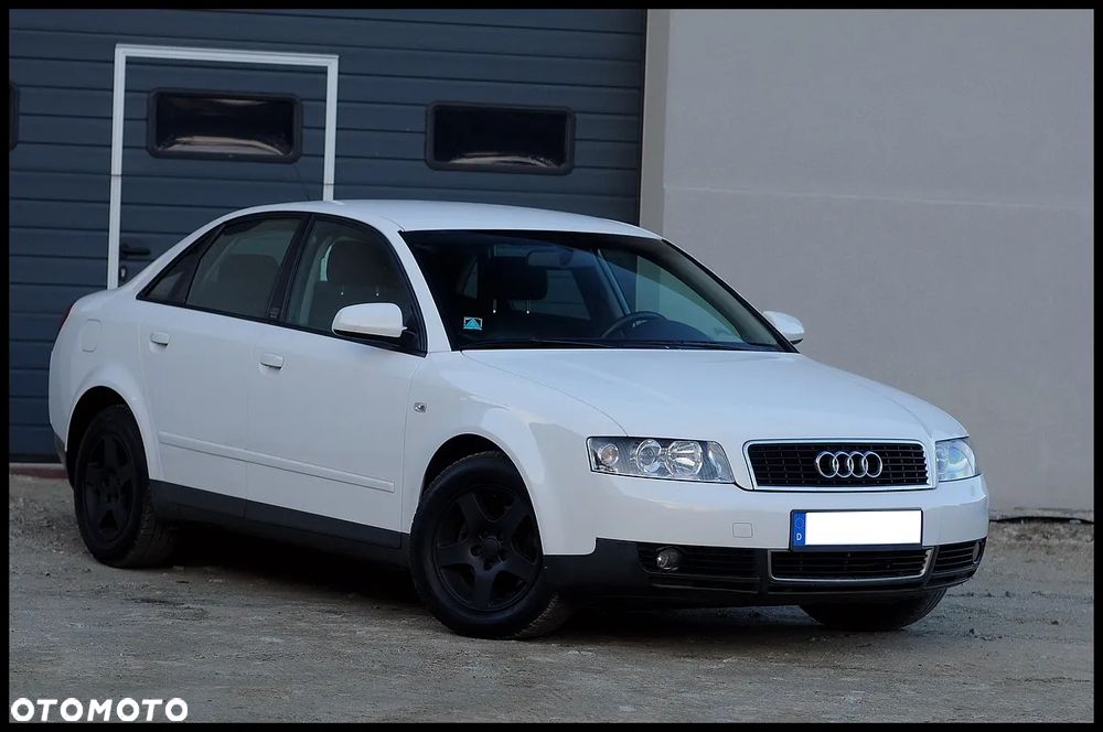 Audi A4 Limousine - 10