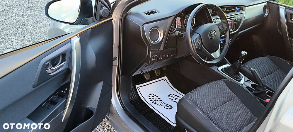 Toyota Auris 1.33 VVT-i Premium Comfort - 8