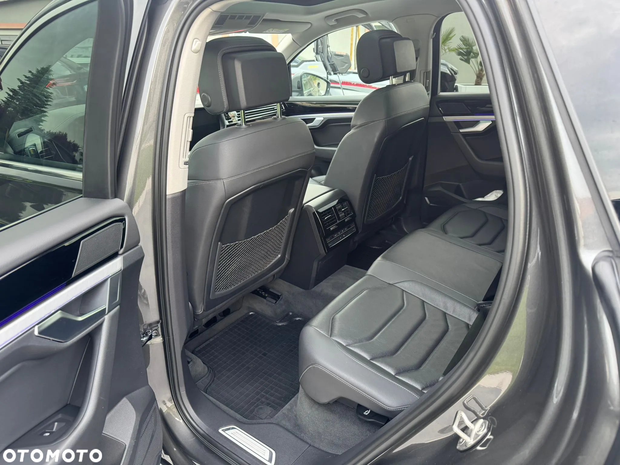 Volkswagen Touareg - 14