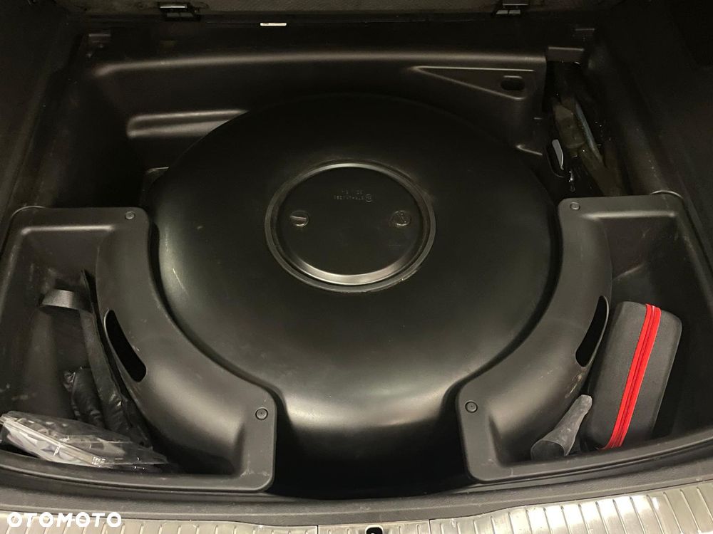 Jeep Grand Cherokee - 26