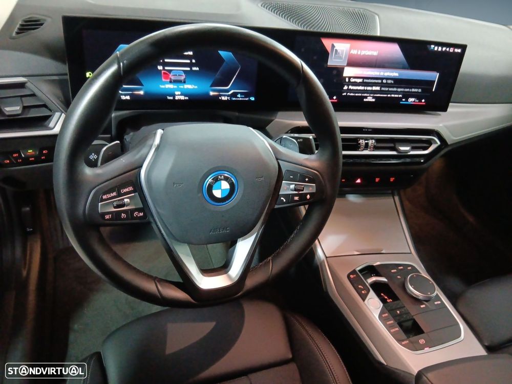 BMW 320 e Auto - 12