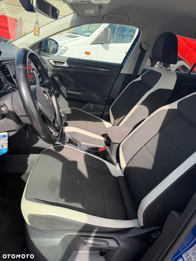 Volkswagen T-Roc 1.5 TSI ACT Premium - 8