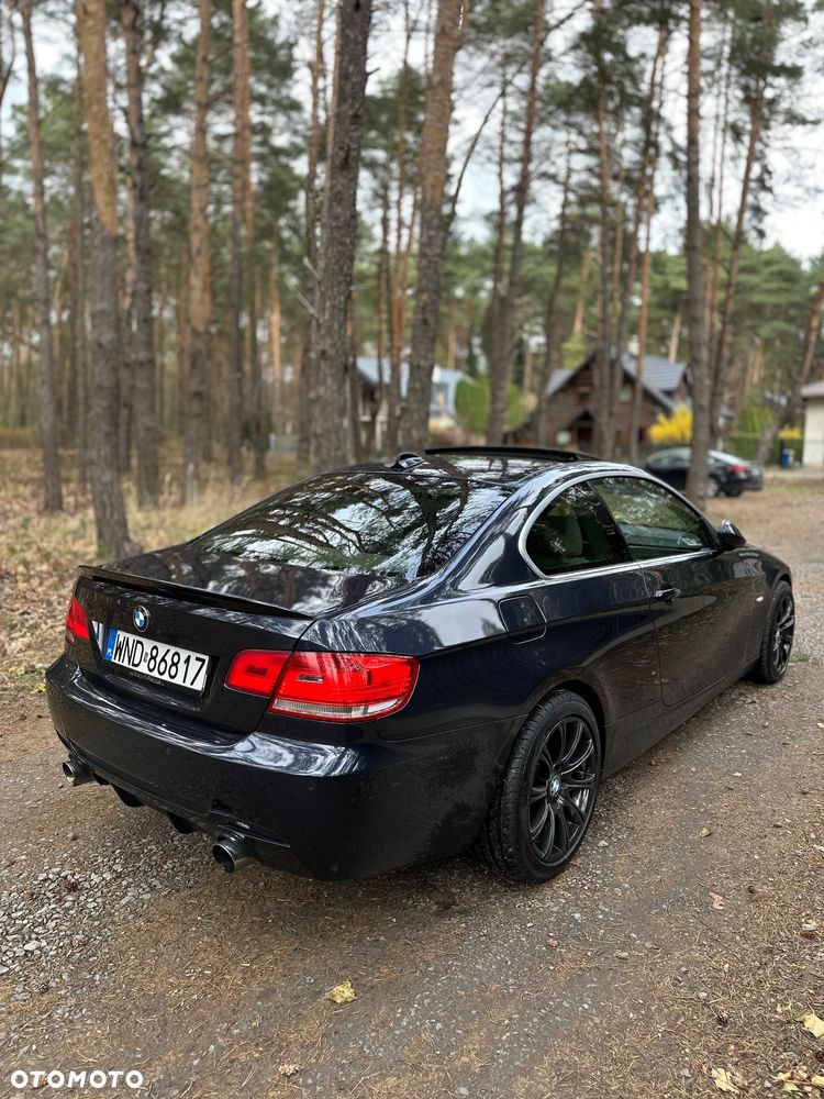 BMW Seria 3 330xi - 4