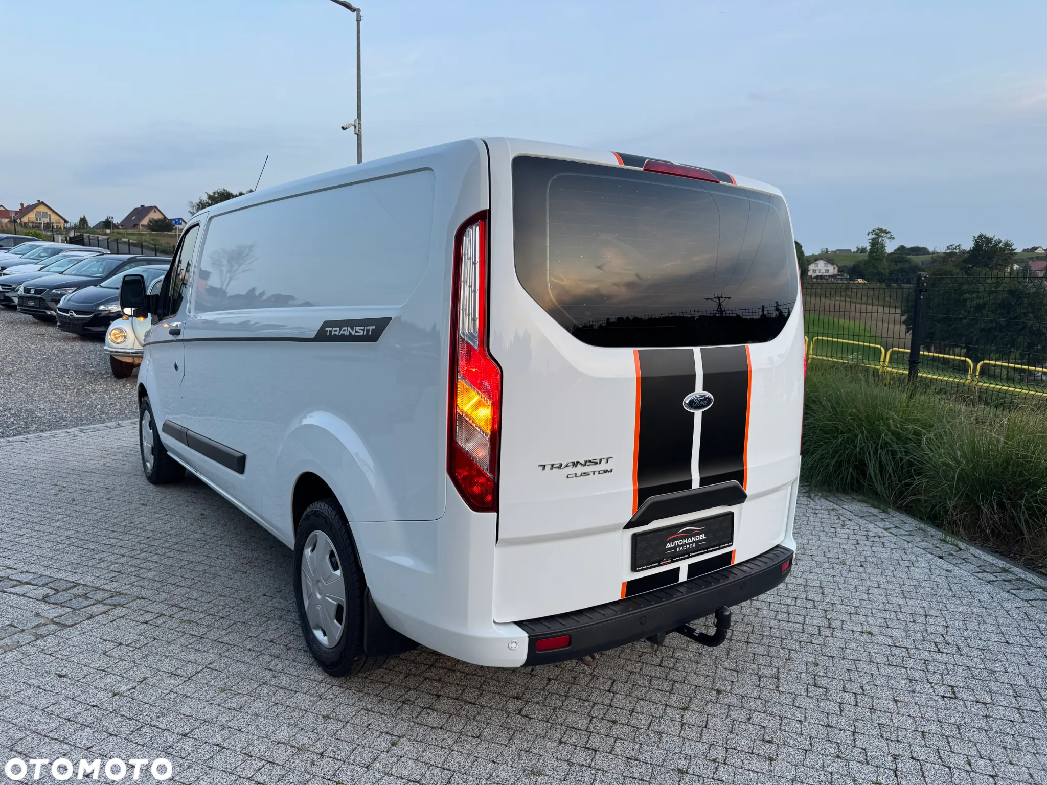 Ford TRANSIT CUSTOM - 8