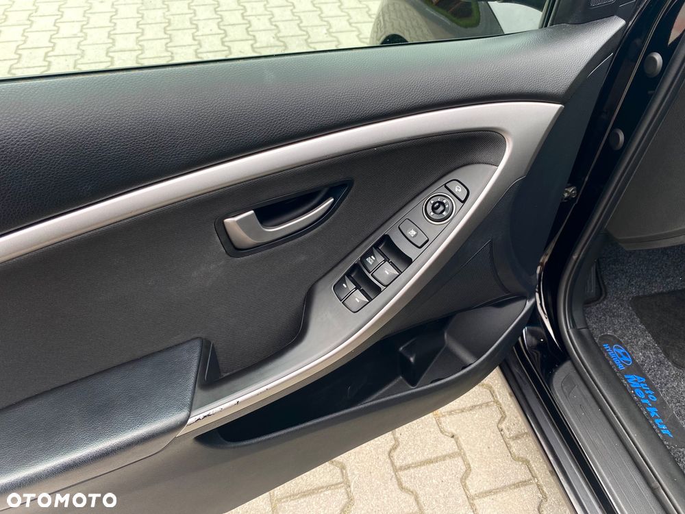 Hyundai i30 - 12