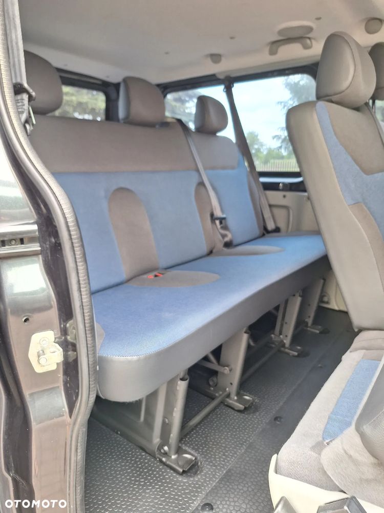 Renault Trafic FAP Grand Passenger Black Edition - 27