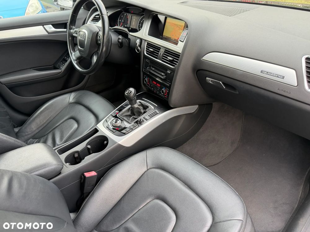 Audi A4 Avant 2.0 TDI DPF quattro Ambiente - 22
