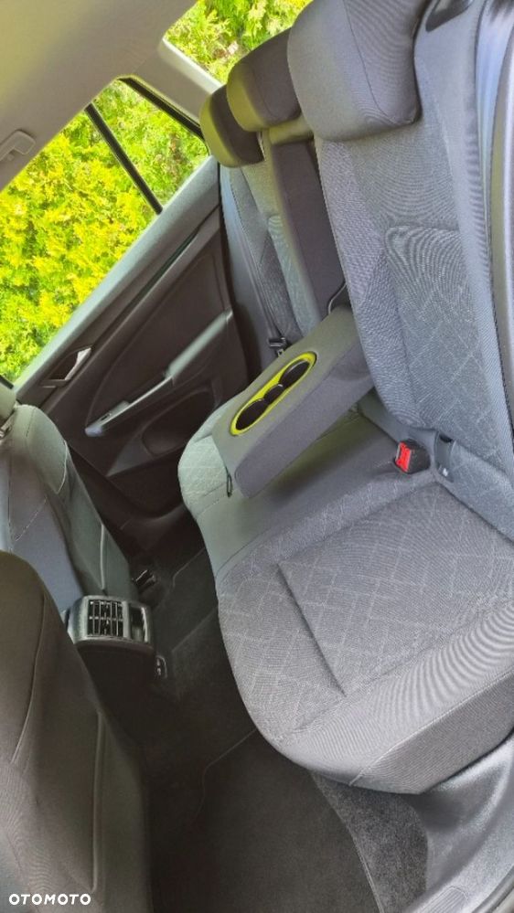 Volkswagen Golf 2.0 BlueTDI DSG Highline - 19