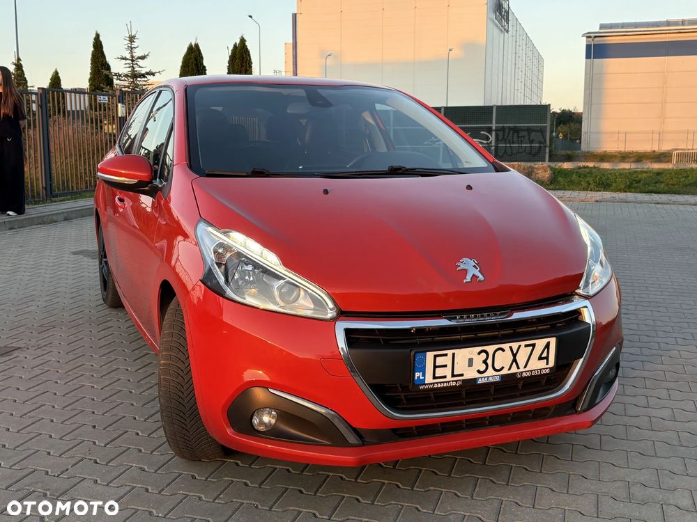 Peugeot 208 - 6