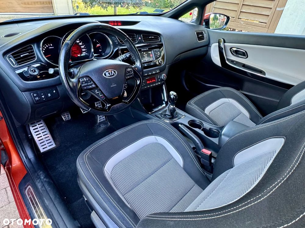 Kia ProCeed 1.6 GDI L - 21