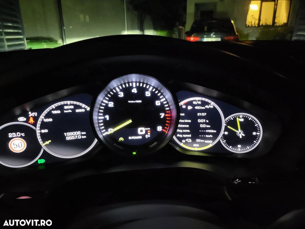 Porsche Cayenne E-Hybrid Tiptronic S - 30