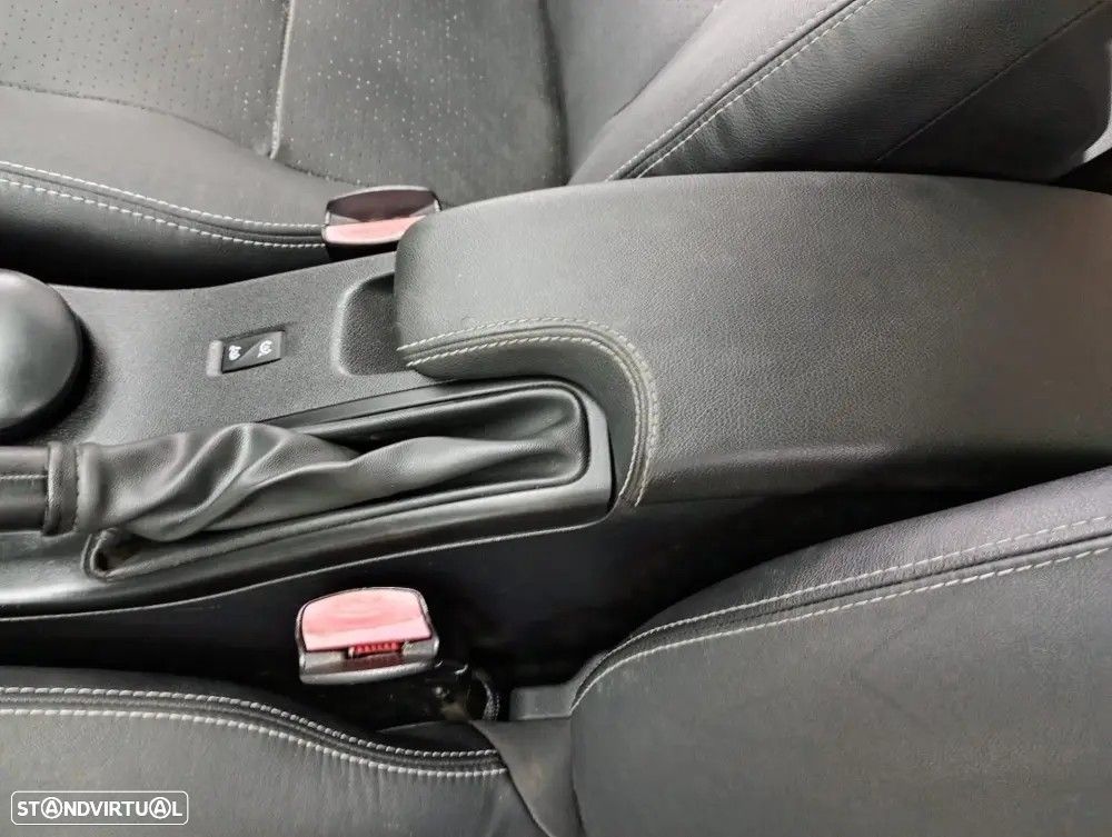 Renault Fluence 1.5 dCi Exclusive — fotografia 16