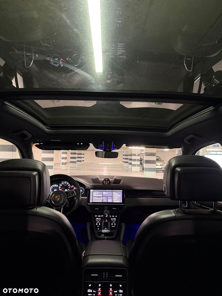 Porsche Cayenne - 20