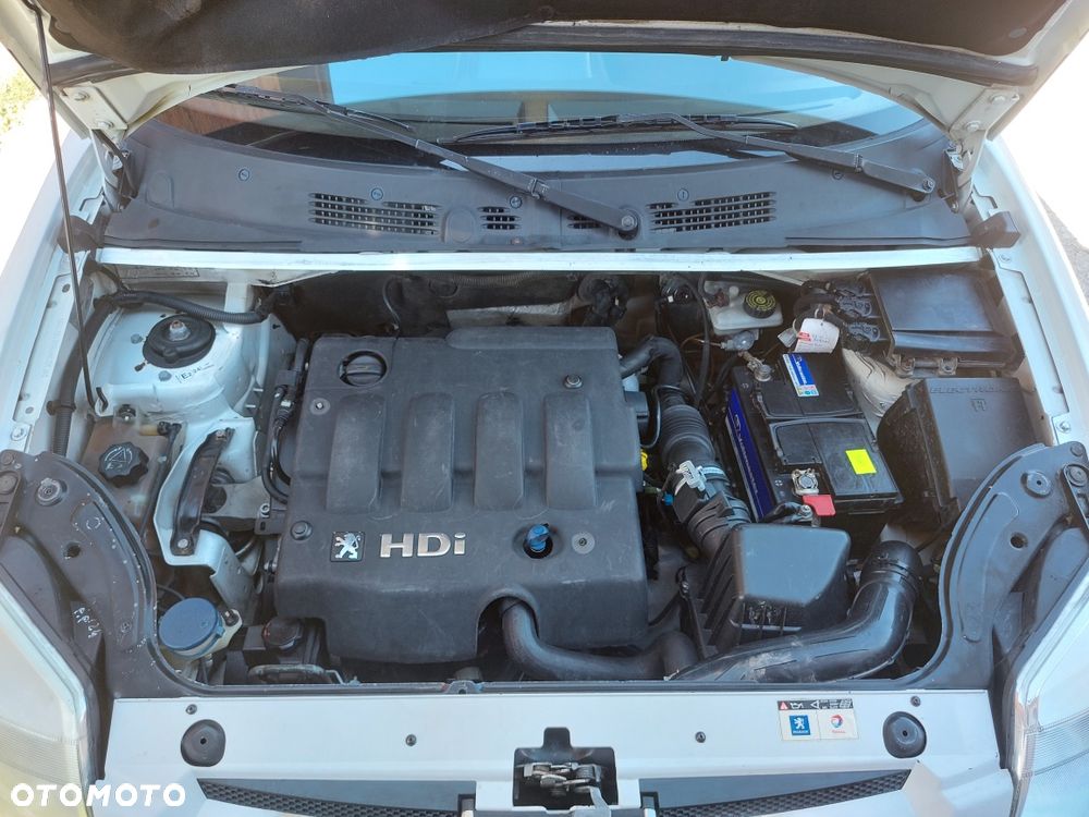 Peugeot Partner - 8