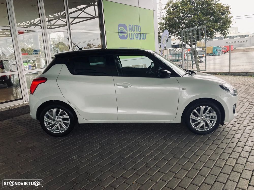 Suzuki Swift 1.2 Mild Hybrid GLX - 4