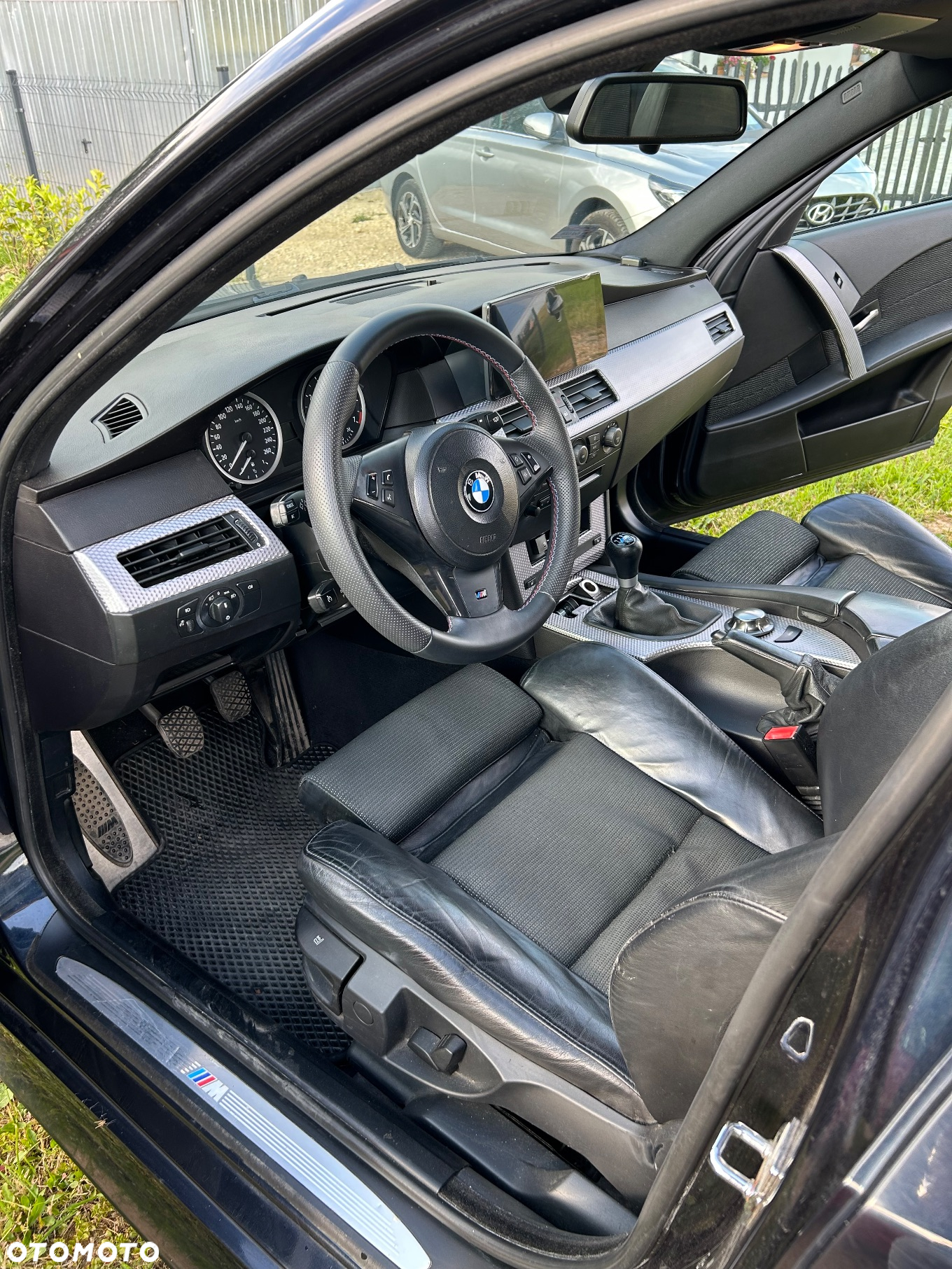 BMW Seria 5 520i - 25