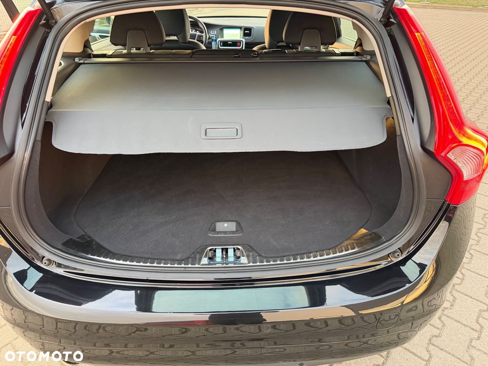 Volvo V60 D3 Geartronic Summum - 25
