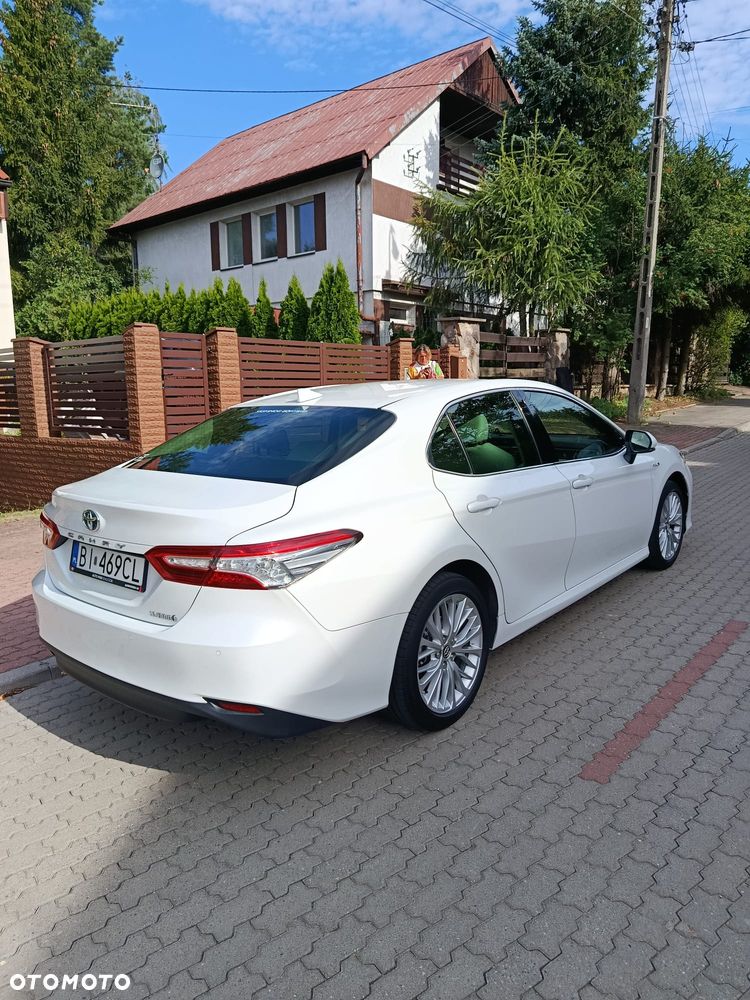 Toyota Camry 2.5 Hybrid Executive CVT - 1