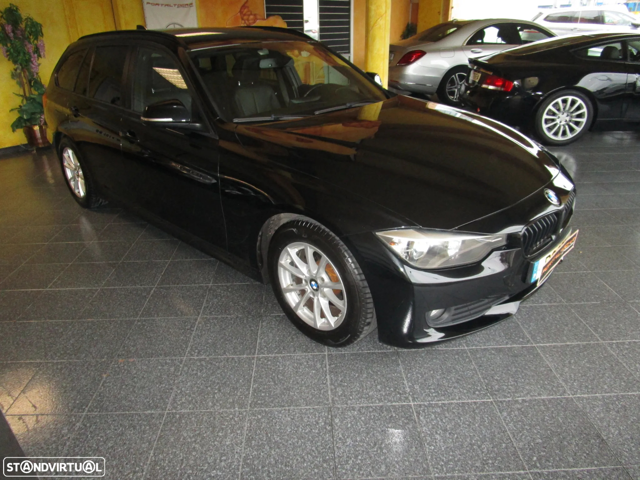 BMW 320 d DPF Touring Aut. Edition Sport - 2