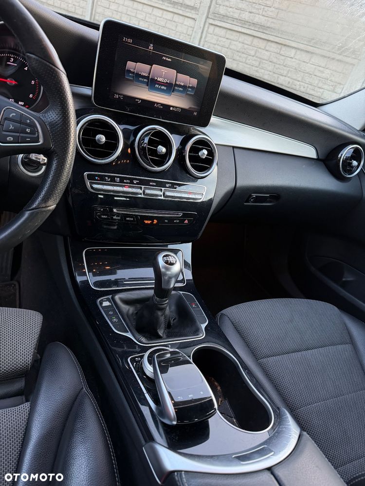 Mercedes-Benz Klasa C 220 CDI Avantgarde Edition - 38