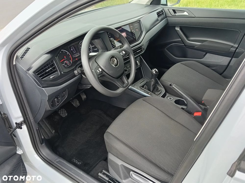 Volkswagen Polo 1.0 ACTIVE - 22