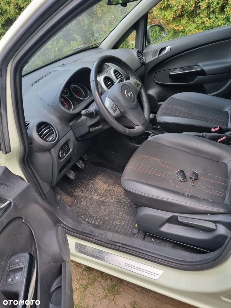 Opel Corsa 1.2 16V EcoFLEX Easytronic 150 Jahre - 9