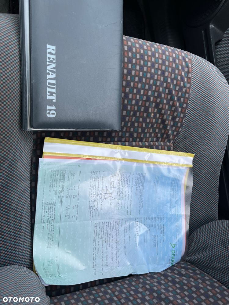 Renault 19 1.8 RN - 30